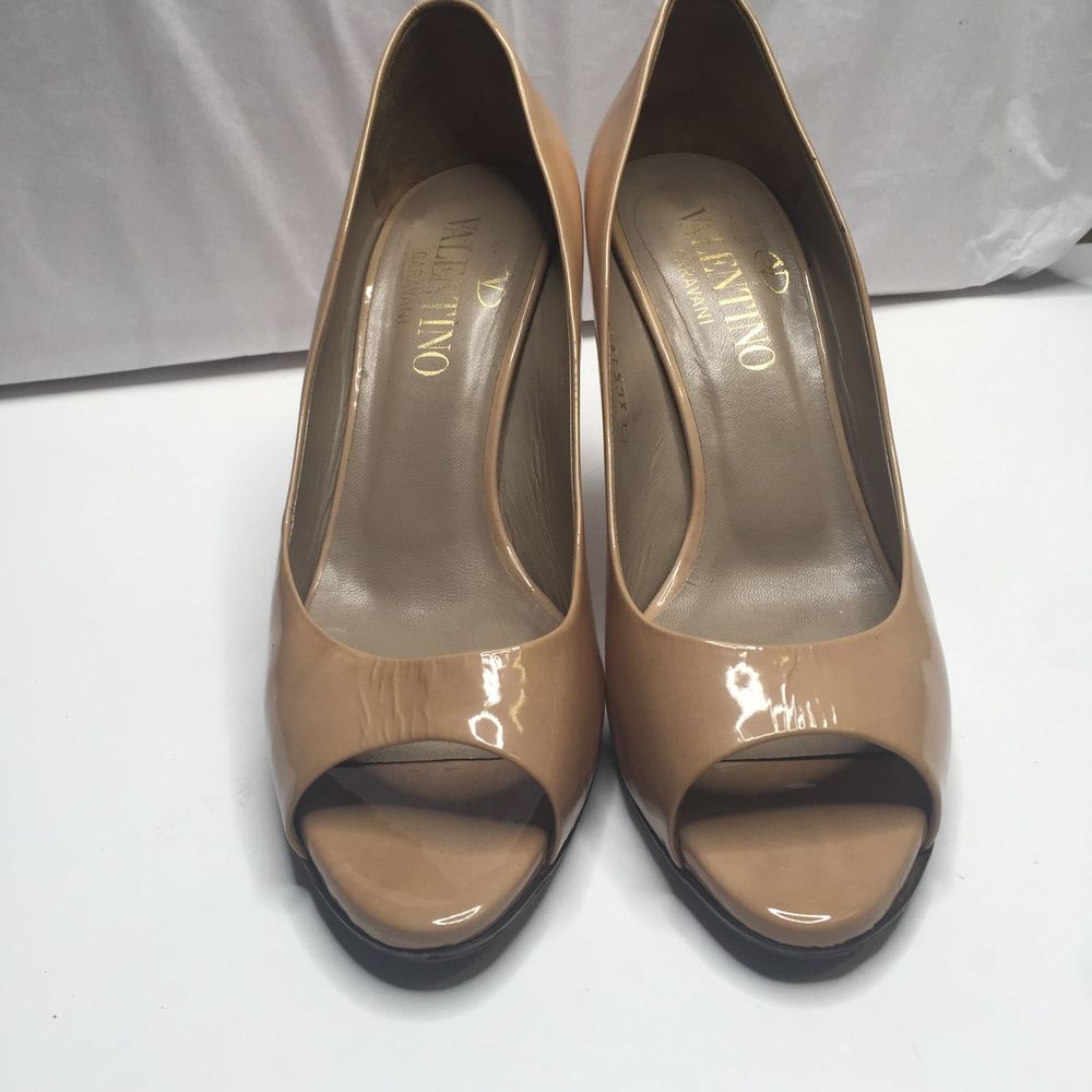 Valentino Garavani Nude Patent Traditonal Pumps 39 - Picture 6 of 12